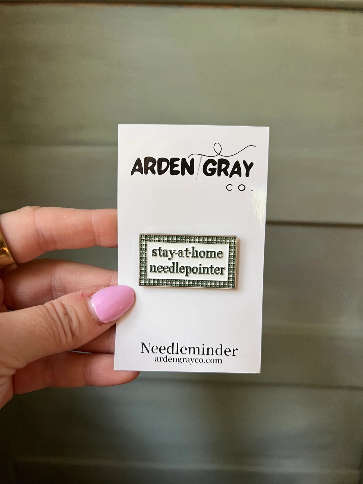 Stay-At-Home Needlepointer Needle Minder